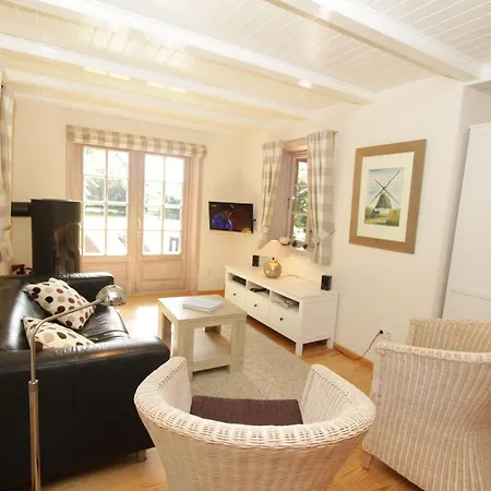 Kliff-hues * Nieblum